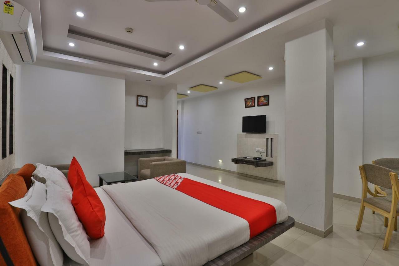 Hotel Oyo 14943 Shubh Suvidha Somnāth Exterior foto